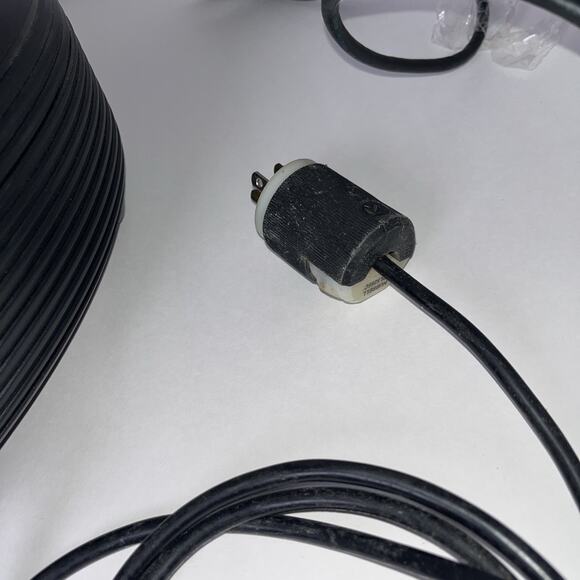 720P HD LED Movie Projector, with 3000:1 Contrast Support HDMI USB VGA Smartphon - Picture 8 of 8